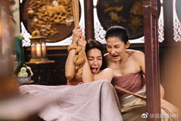 泰剧《天生一对》大结局旮旯gay生双胞胎坤P开心的露出老母亲微笑