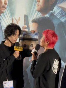 郑云龙:从音乐剧演员到电影霸总,聊《胜券在握》的角色转变与职场共鸣