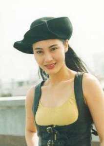 李嘉欣的崛起历程以及她曾爱过的五位男士,其中最引人关注的就是她那丰富多彩