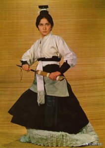 ​跆拳道、健美双料冠军杜桂花，动作片中最强悍的女打手之一