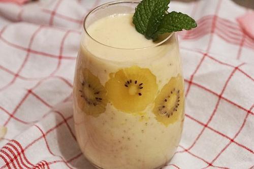 香蕉奶昔怎么做 香蕉奶昔的营养价值 香蕉奶昔怎么做 香蕉奶昔的营养价值