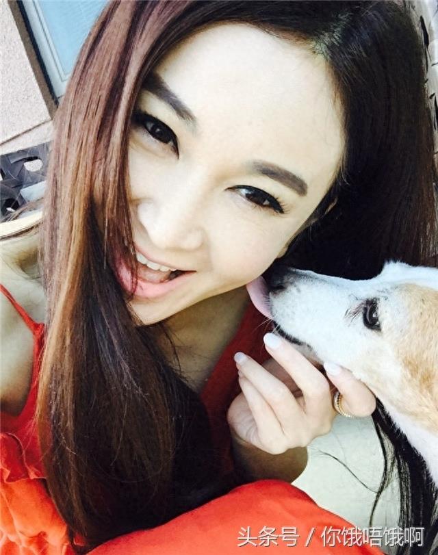 温碧霞万年不变的发型和浓妆 敢不敢不修图和拿掉那两片海苔?