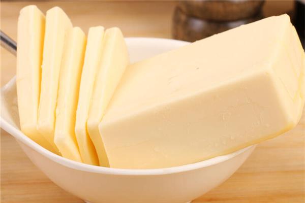 黄油可以炒菜吃吗 黄油可以做什么美食 黄油可以炒菜吃吗 黄油可以做什么美食