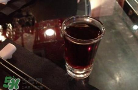 自制桑葚酒的危害_自制桑葚酒有毒吗 自制桑葚酒的危害_自制桑葚酒有毒吗