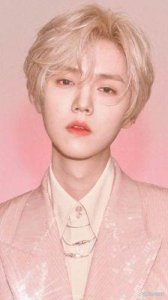 那些眼中闪烁着星辰的男明星,如鹿晗朱一龙和王一博,你想要住在他们的眼眸里