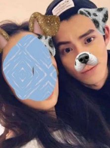 王鹤棣与秦岚疑似假戏真做?机场互动亲密,引发网友热议,或成一对“年下恋”