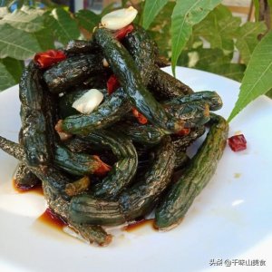 ​腌黄瓜最简单的方法，放一年都会不坏，爽脆可口，酱味十足