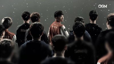 Faker两次蛇女反向R闪吓得Bang都说脏话了