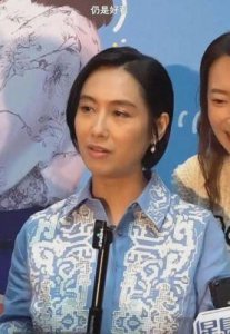 ​53岁朱茵现状曝光：活成大妈？周星驰的遗憾与黄贯中的庆幸