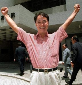 ​香港最轰动一时的绑架案，非张子强绑架李泽钜，而是王德辉被绑架