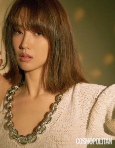 ​韩国女艺人朴河宣最新杂志写真曝光