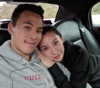 ​赌王前儿媳携14箱行李飞往芬兰，独自抚养两女，每月收入120万，曾传出婆媳不