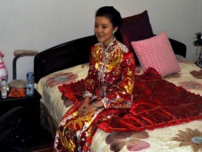 车晓与父亲共度温馨时光:中医推拿解颈部不适Vlog分享