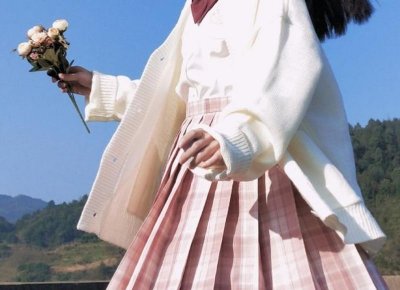 ​女生买大牌包是骗人的吗(男朋友被骗送了个假的名牌包)