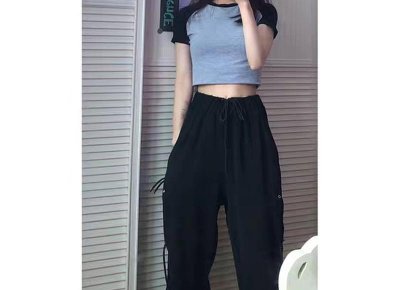 男生这样做,是在向你表达什么?介绍手指放嘴里的真正含义