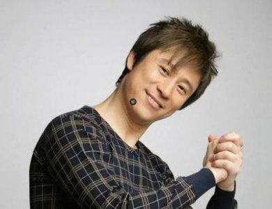 解晓东:从国民偶像到养老院的传奇人生与公益之路