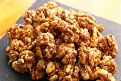 自己在家做琥珀核桃,方法简单嘎嘣脆,好吃的停不下来