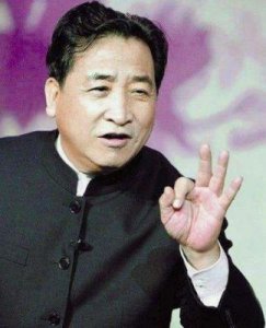 吴柳芳退役后拍擦边视频引发争议,同行抨击背后真相揭露