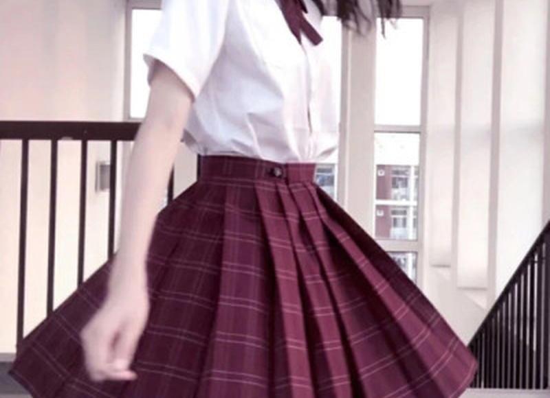 看到男生就紧张不自在连游戏都不行 看到男生就紧张不自在连游戏都不行