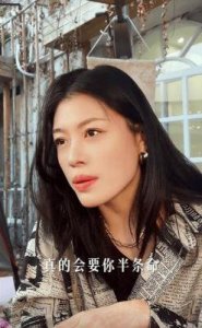 ​章子怡助手获同情，为素人婚礼让路，葛荟婕望风使舵