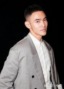 揭秘湾湾男明星的永恒魅力:如何保持皮肤水润与青春活力