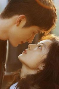 ​张新成与李兰迪泰国度假引恋爱猜测，六年情缘曝光