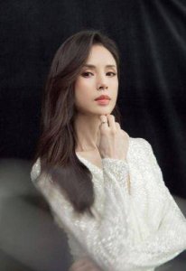 57岁李若彤私照曝光:不输少女的身材背后,是怎么做到的?