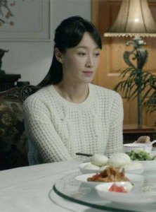 ​钟小艾的权力背后：揭示剧中人物真实身份与影响力