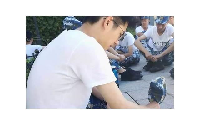 女孩有男朋友却一直和我聊天 女孩有男朋友却一直和我聊天