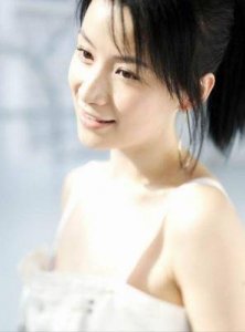 42岁姚芊羽现状:曾与黄海波传绯闻,现定居美国生活优哉游哉