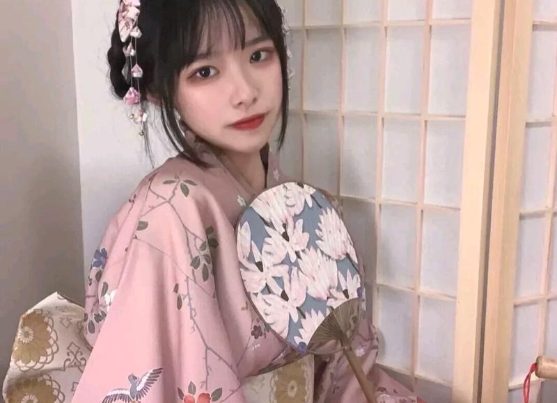 小孩两个月离婚抚养权给谁