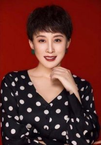 老戏骨吴刚的妻子首次被曝光,原来戏里戏外都是夫妻!