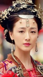 《步步惊心》《孤舟》叶青演技催泪,肤白貌美展现独特魅力