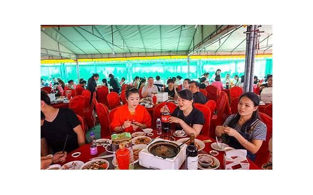 湖南男子去女生家做客,酒足饭饱后还不离开:一张床怎么睡? 湖南男子去女生家做客,酒足饭饱后还不离开:一张床怎么睡?