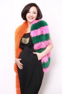 ​美女罗海琼：原曾是舞蹈演员，37岁嫁入豪门，既是演员又是好妈妈