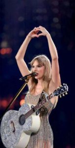 ​为何泰勒·斯威夫特被称为“霉霉”？揭秘其背后的有趣原因