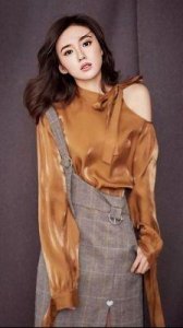 江铠同背景揭秘,众多实锤黑料之下,她为何仍有源源不断的资源?