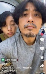 陈龙妻子:她既是演员,也是他的灵魂伴侣,两人育有两子,长相相似