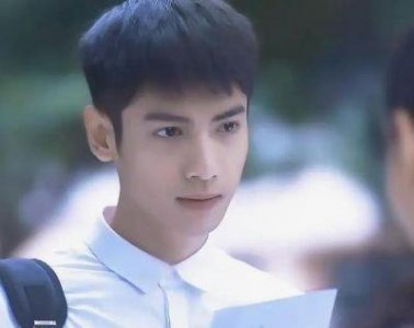 罗云熙的真实身高是多少?为什么网友们认为他的身高是硬伤呢?让我们一起来看