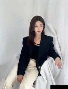 邢菲的身高对比安崎,谁更高?