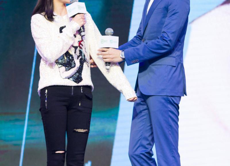 怎样跟女生聊天能拉近距离,让关系更亲密? 怎样跟女生聊天能拉近距离,让关系更亲密?