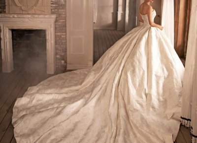 ​女生发微笑表情的意思，了解微笑表情的潜在含义