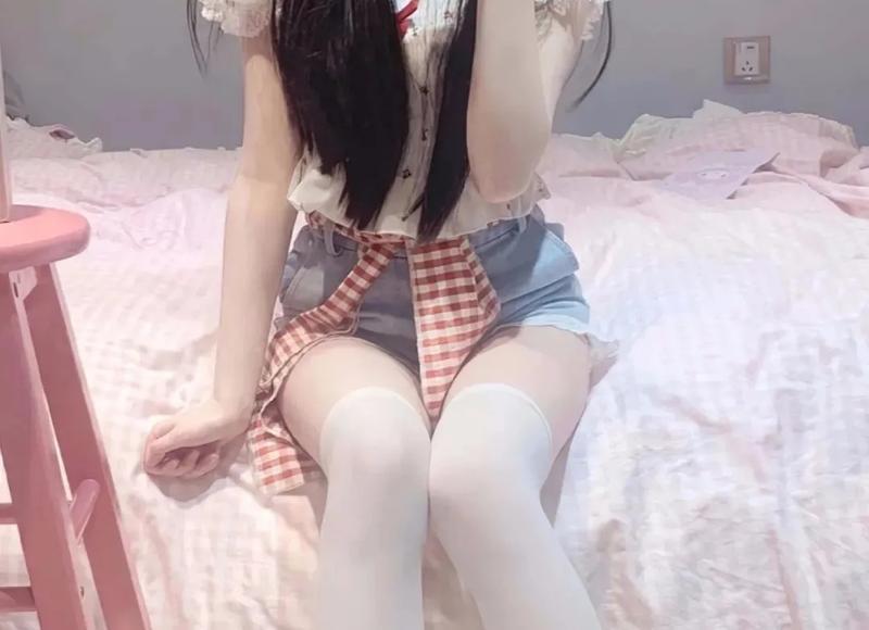 男生喜欢将头埋在女生脖子代表什么,两人正在热恋期 男生喜欢将头埋在女生脖子代表什么,两人正在热恋期