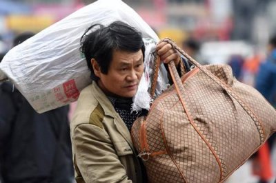 ​农民工提前返乡 为什么不继续多赚点钱这几点原因让人无奈