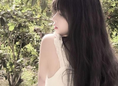 女朋友不主动联系但回复