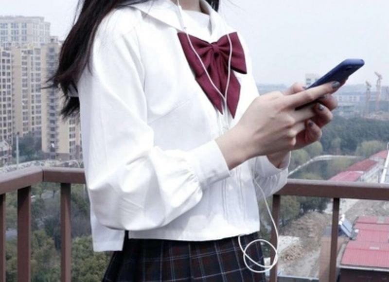 跟女生聊天尴尬了怎么办,如何跟女生聊天有很多话题 跟女生聊天尴尬了怎么办,如何跟女生聊天有很多话题