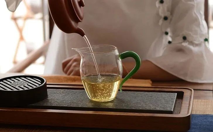 白莺山古树茶特点(花蜜香清香独绝越喝越通透)