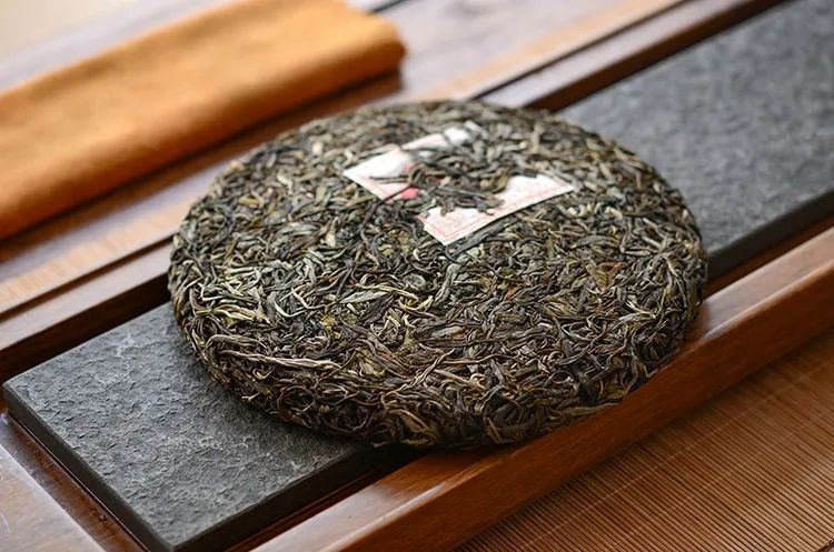 白莺山古树茶特点(花蜜香清香独绝越喝越通透)