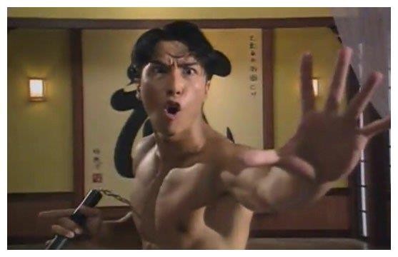 女星被大佬哄去多人运动爆料(甄子丹曾为万绮雯出气打伤流氓)