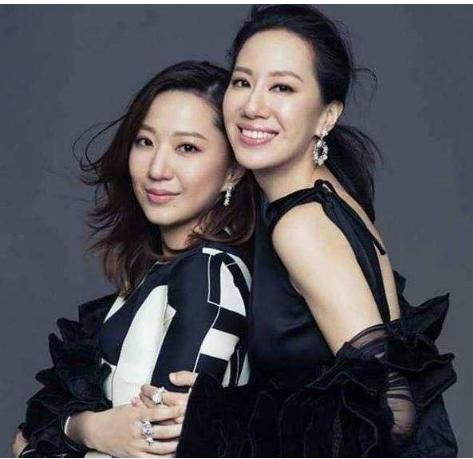 女星被大佬哄去多人运动爆料(甄子丹曾为万绮雯出气打伤流氓)